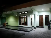 蘇臘巴亞廣場賓館 酒店