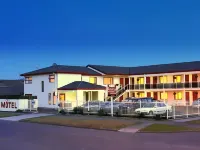 BK's Rotorua Motor Lodge Отели в г. Роторуа