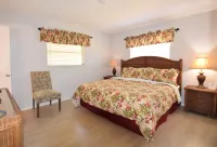 Large Pool 3Bdr 2bath home near Siesta Beach