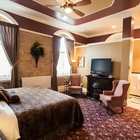 Clocktower Inn