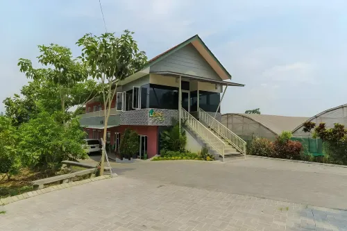 Griya Mulya Near Alun Alun Batu Mitra RedDoorz Hotels in Batu City