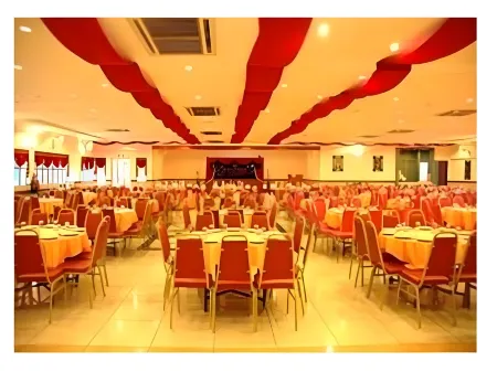 TS Hotel - Scientex Отели рядом с достопримечательностью «Mosque Tanjung Puteri Resort»