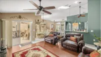 “La Casa Bella” - Your Home away from Home!PERFECT FOR SNOWBIRDS AND FAMILIES