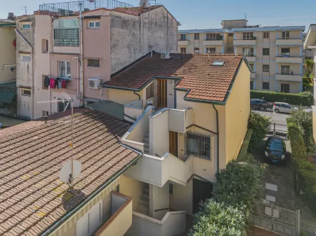 La Mansardina Отели рядом с достопримечательностью «Viale Regina Margherita»