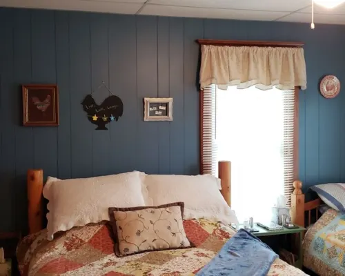 The Hen House Retreat - A Comfortable Place to Roost Hotels in Fillmore County
