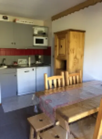 Les Ménuires "quartier les Bruyères" Pieds des Pistes+parking