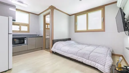 Samcheok K Beach Pension Отели рядом с достопримечательностью «Jangho Port»