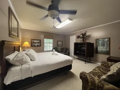 Mountain Harbor's Four Bedroom House by RedAwning Hotel di Mount Ida