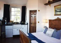 The West Usk Lighthouse Lightkeepers Lodge - 4-Star
