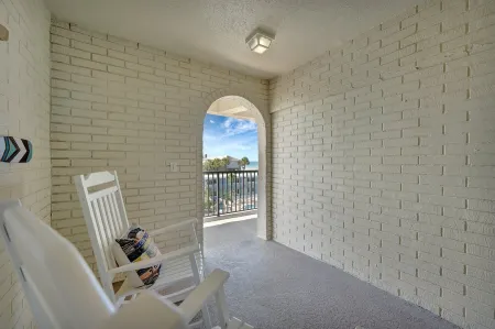 Belleair Beachfront Getaway