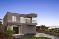 Cliffside Castle with Bay and City Views - WiFi
