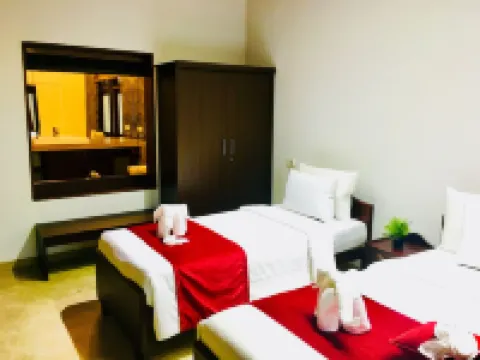 8 Plus  Villa Hotels in Ruhunupura