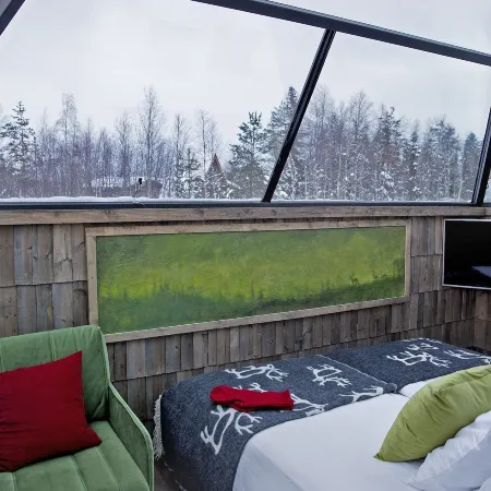Aurora Pyramid Glass Igloos