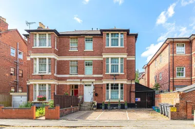 City Centre Guest House Các khách sạn ở Gloucester District