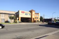Ramada by Wyndham Culver City Các khách sạn ở Thành phố Culver