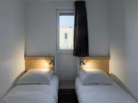 Comfy Lodge with Combi-Microwave, Beach at 500 m Hotels in 