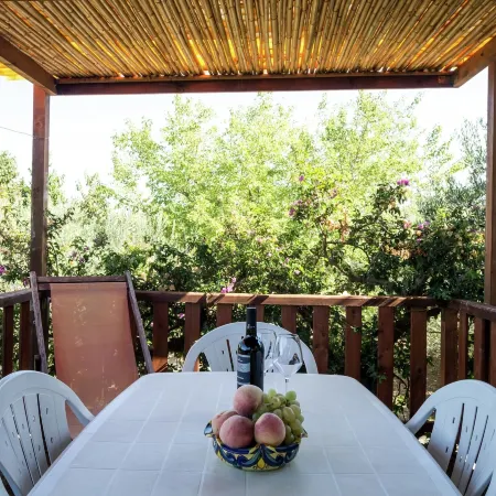 Sun-Drenched Estate Close to Sciacca Near the Beach