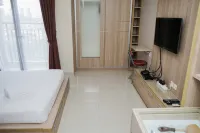 Nice and Cozy Studio Apartment at Atria Gading Serpong Residence Hotels in Kelapa Dua