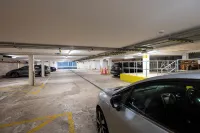 Holiday Inn Express SWINDON CITY CENTRE by IHG - Bãi đậu xe