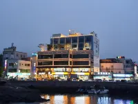 Owl Hotel - Bãi đậu xe