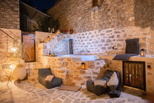 Dandy Villas Tower-Built in 17th Century - Homestays