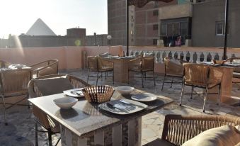 King Badr pyramids inn