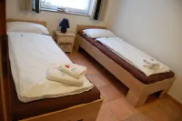 Quiet vacation accommodation 900m from Boltenhagen beach 800m to the harbor