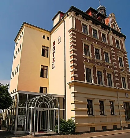 Hotel Merseburger Hof Отели в г. Дёльциг