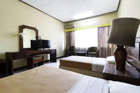 Istana Hotel Bandung Mitra RedDoorz