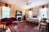 DuPont Mansion Bed & Breakfast Hotels in Louisville