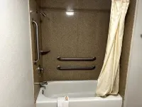 Budget Plaza Motel - Motel