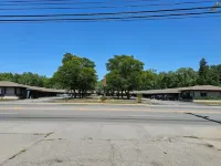 Red Carpet Inn Garfield Heights - parking