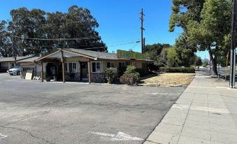 Sands Motel