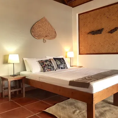 Golden Monkey Cottages Отели рядом с достопримечательностью «Пляж Папая»