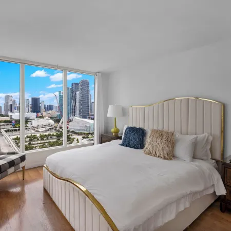 Lovely 1-Bedroom Condo