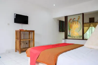 RedDoorz Plus Near Jalan Baru Bogor Các khách sạn ở Tanah Sereal