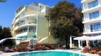 Perla Apartments - Beach