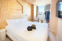 Hôtel Life Marseille VP - Vieux Port Hotels in Marseille