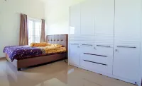Villa Mangli Monochrome Syariah by ecommerceloka - 2-Star