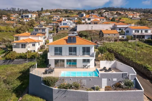 Villa ElDoMar Hotels in Calheta