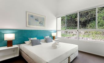 Azure Sea Airlie Beach Resort