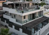 XSuites Hotel