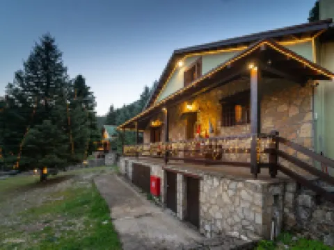 Dandy Villas Elatodasos - Chalet Artemis - Fir Forest - Jeep & Nature Lovers Hotels in Parnassos