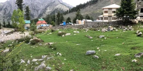 Hotel Deep Forest Hotels in Naran
