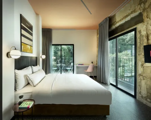 Pixel - by Loginn Tel-Avivian Hotels โรงแรมใกล้The Cameri Theatre