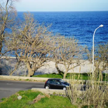 Two Rooms 30 Meters from the Sea Near Etna and Taormina and Catania