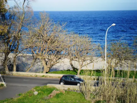 Two Rooms 30 Meters from the Sea Near Etna and Taormina and Catania