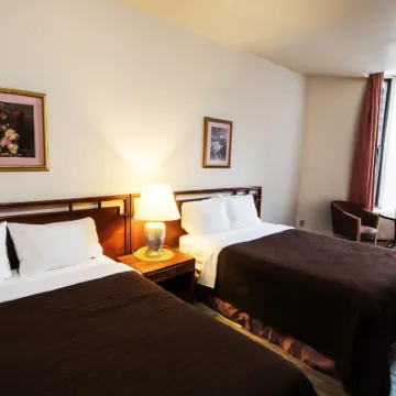 Hotel Casa Bella Hotels near McGill University