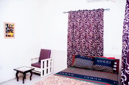 Zenmof Royal Guest House