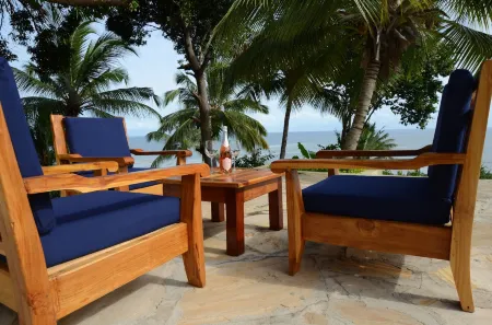 Kileleni Отели в г. Utende